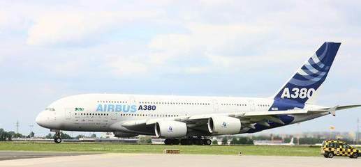 空客a380的飞机能加多少吨油