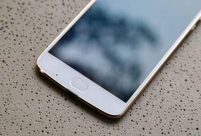 motoz2屏幕多少钱