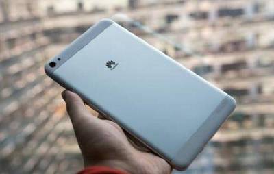 5.2过比华为p7大多少钱