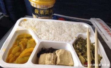 动车上盒饭多少钱一份